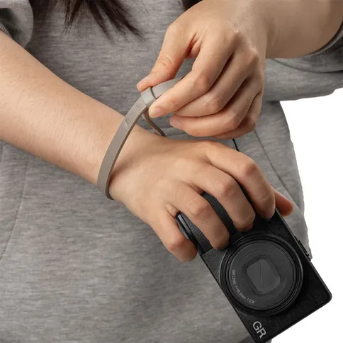 SmallRig-5682-Quick-Release-Wrist-Strap-for-Ricoh-GR-Series-Grey_4.jpg