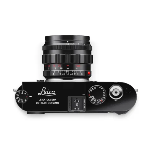 Leica_11731_Noctilux-M_1_2-50_glossy_4.webp