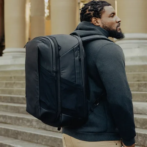 6_Peakdesign_travel_backpack_2in1_40L.jpg