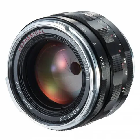 Voigtlander_Nokton_40mm_F1.2_zwart_VM_Leica M-bajonett-02.jpg