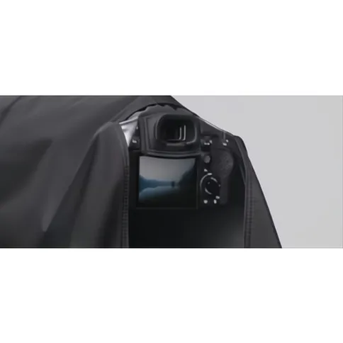 3_Sony_LCR_EL_Regenhoes_black.jpg