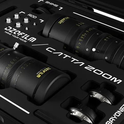 DZOFilm-Catta-ZOOM-Bundles-18-35-70-135-T2-9-E-mount-zwart_3.jpg