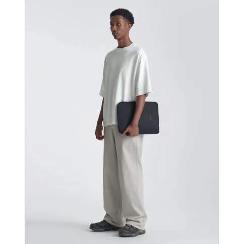 Urth-Naos-15-16-Laptop-Sleeve-zwart_3.jpg