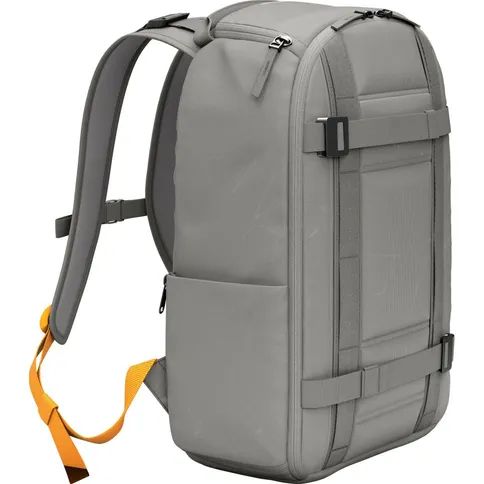 D-b-Ramverk-Backpack-21L-Sand-Grey_6.jpg