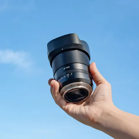 TTArtisan-AF-75mm-F2-M42_2.jpg