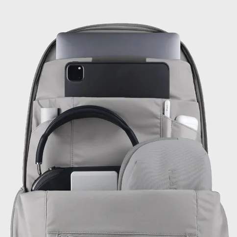 8_Urth-Arkose-Backpack-StoneGrey.jpg