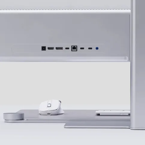 3_Alogic_Edge_40''_Silver.jpg