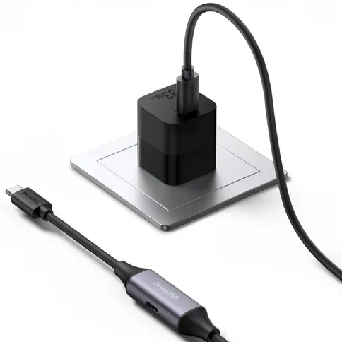 2_insta360_waveycable_poweradapter.jpg