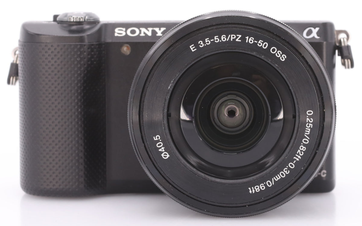 Sony A5000 body zwart + 16-50mm F/3.5-5.6 OSS zwart occasion