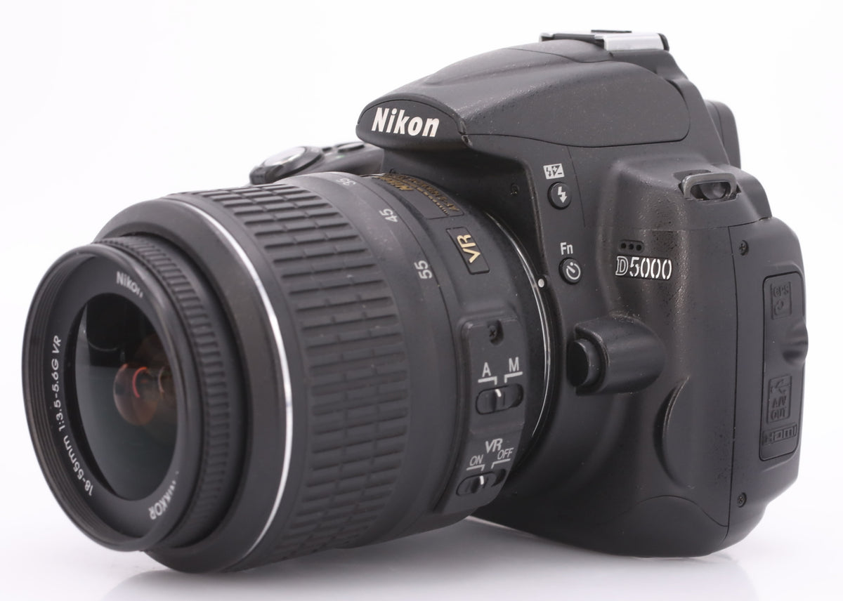 Nikon D5000 + AF-S 18-55mm F/3.5-5.6G DX VR occasion