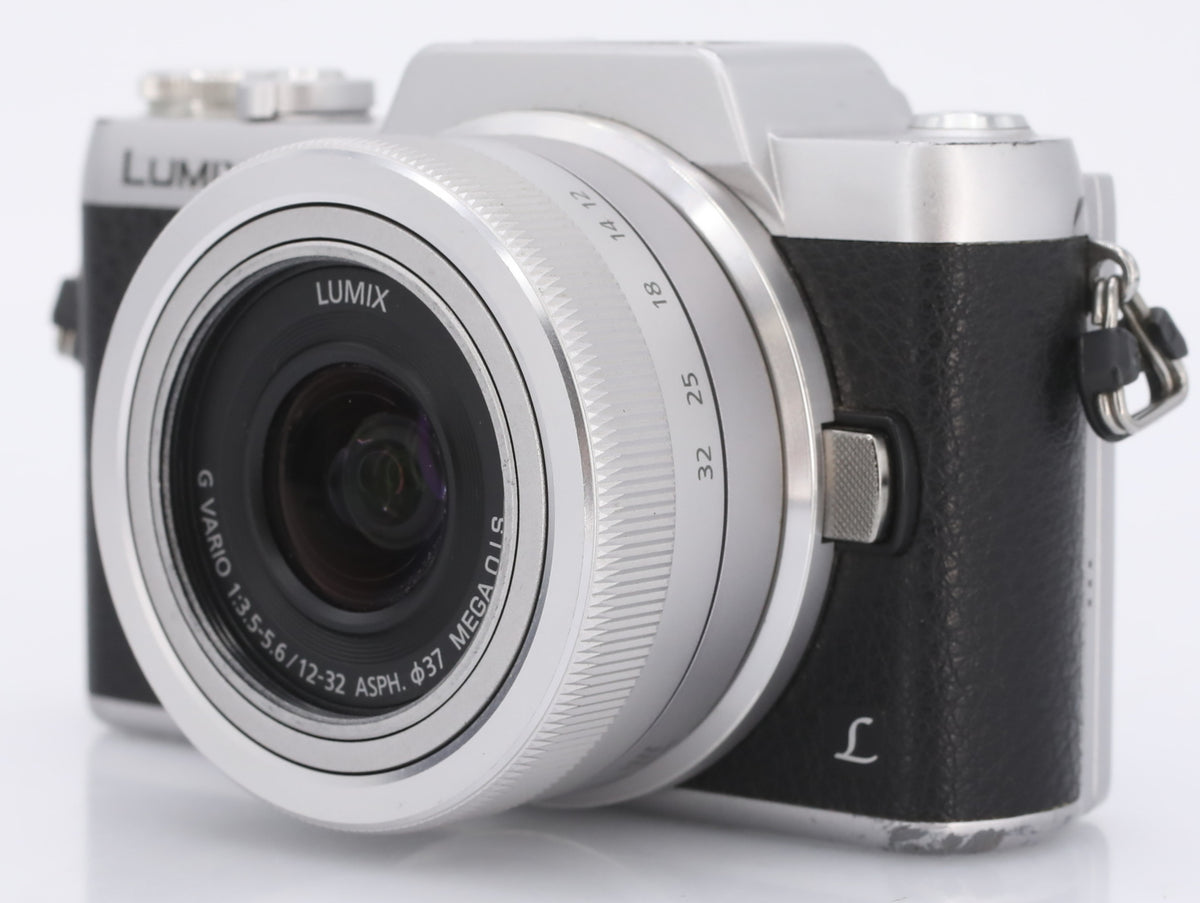 Panasonic Lumix DMC-GF7 zwart/zilver + 12-32mm F/3.5-5.6 Asph Mega OIS zilver occasion