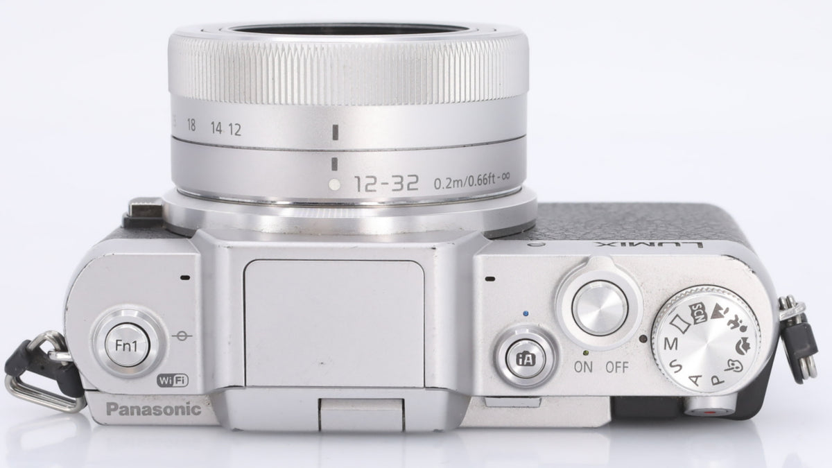 Panasonic Lumix DMC-GF7 zwart/zilver + 12-32mm F/3.5-5.6 Asph Mega OIS zilver occasion