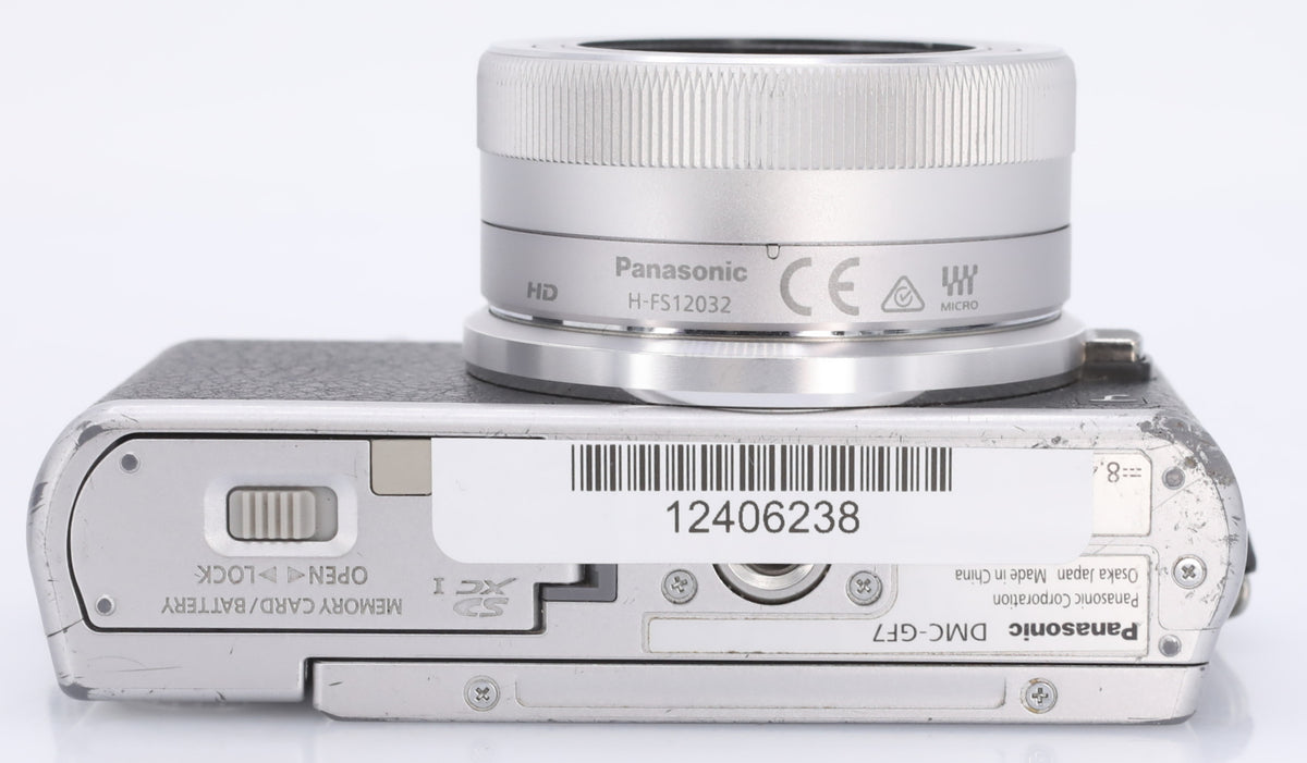 Panasonic Lumix DMC-GF7 zwart/zilver + 12-32mm F/3.5-5.6 Asph Mega OIS zilver occasion