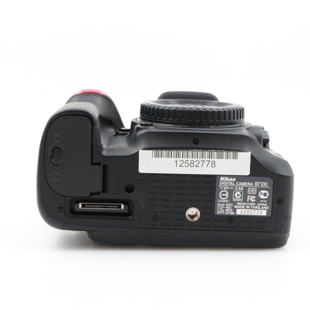 Nikon D7100 body used