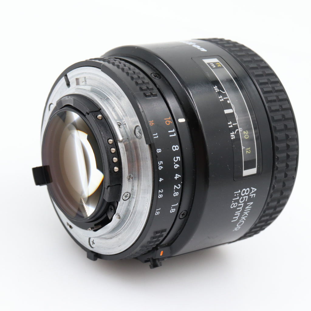 Nikon AF 85mm f/1.8 D used