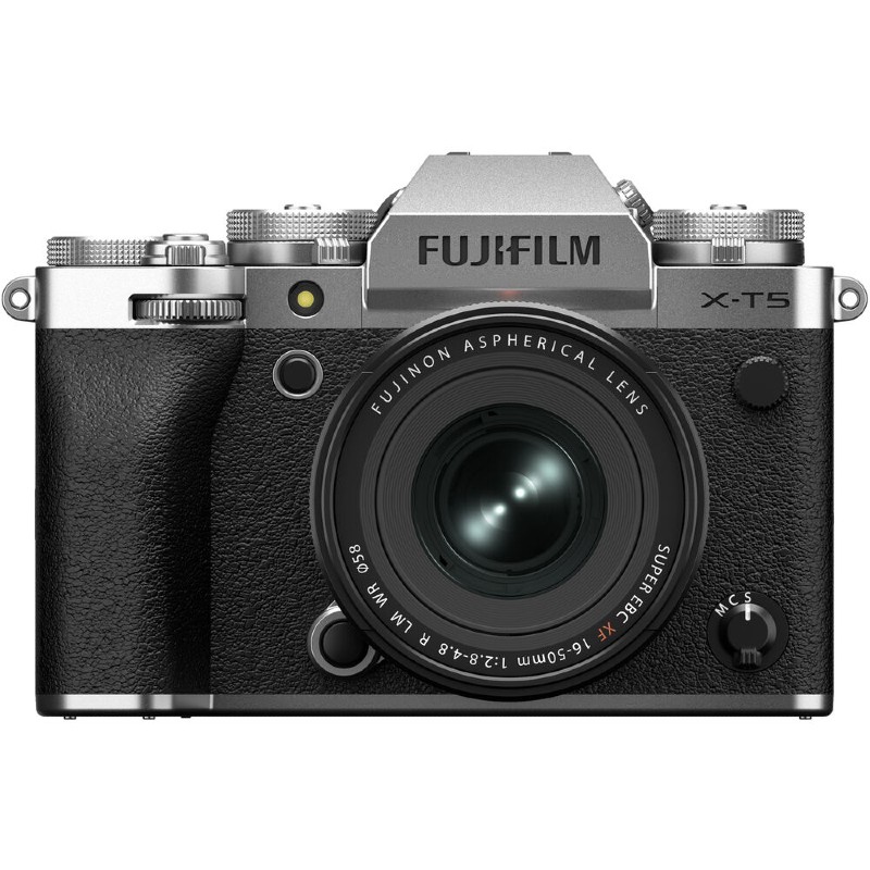 Fujifilm X-T5 silver + XF 16-50mm